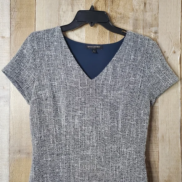 Banana Republic Tweed Short Sleeves Pullover Side Zip Gray Dress Size 4 - Picture 2 of 8